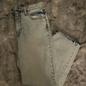 Universal thread jeans